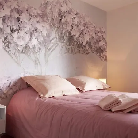 Rose Du Apartment *